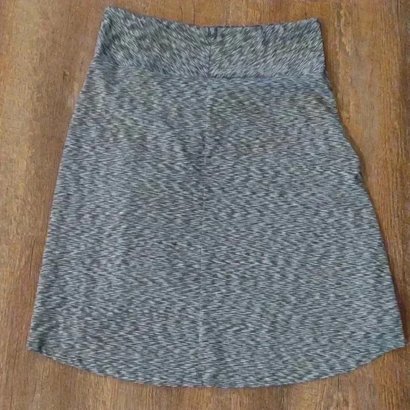 The North Face gray‎ cypress stretch high low skirt women's medium - Picture 4 of 4